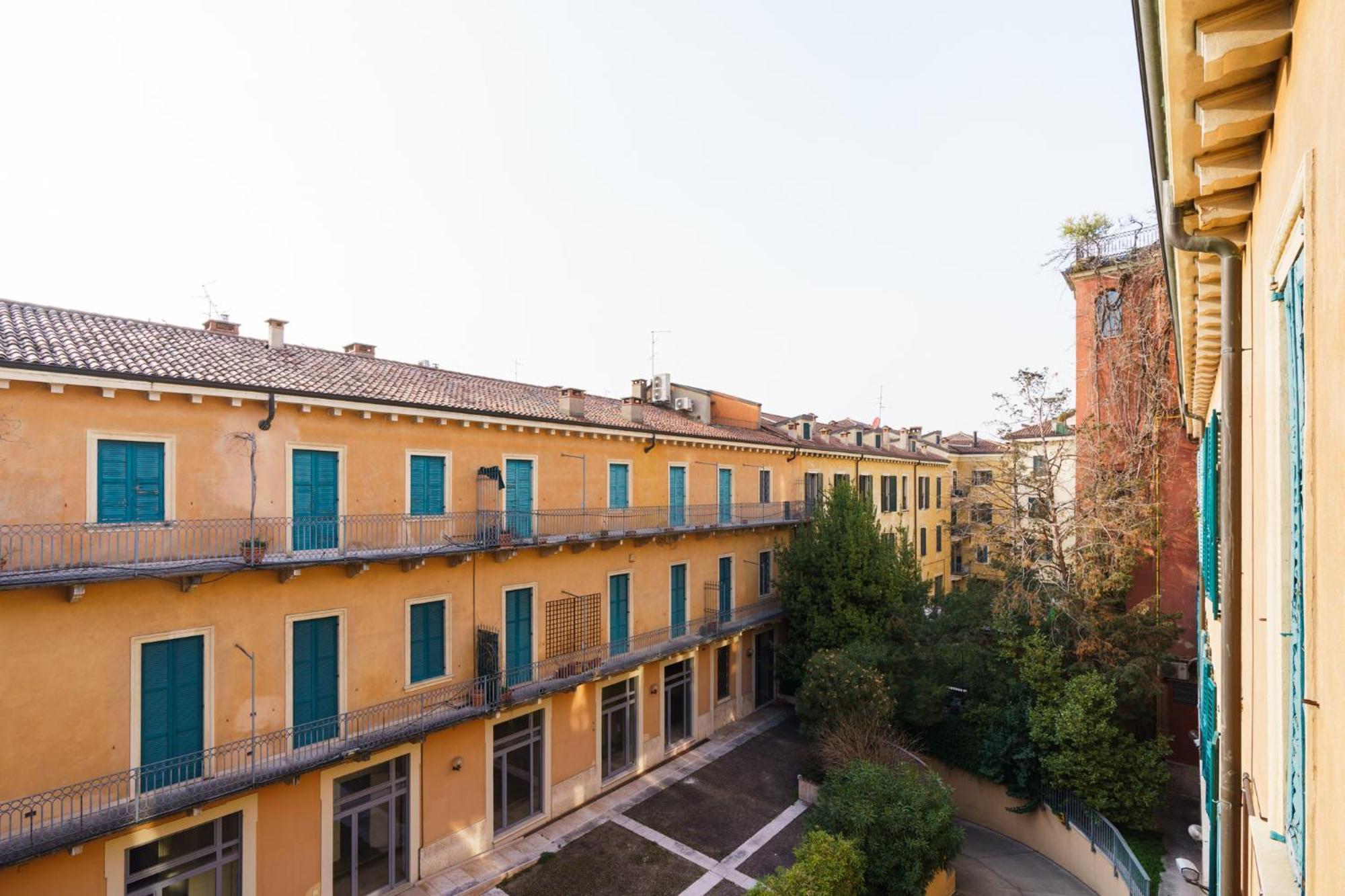 Residenza Cattaneo Lägenhet Verona Exteriör bild